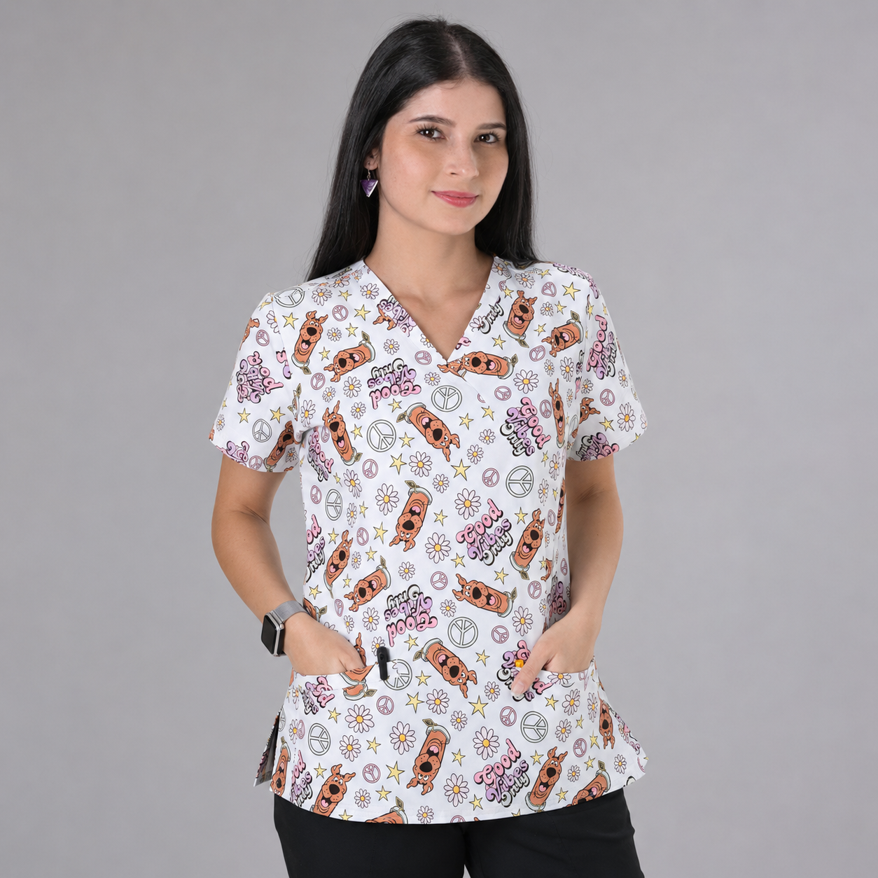 Blusa médica estampada Funscrubs — Scooby Doo Vibes